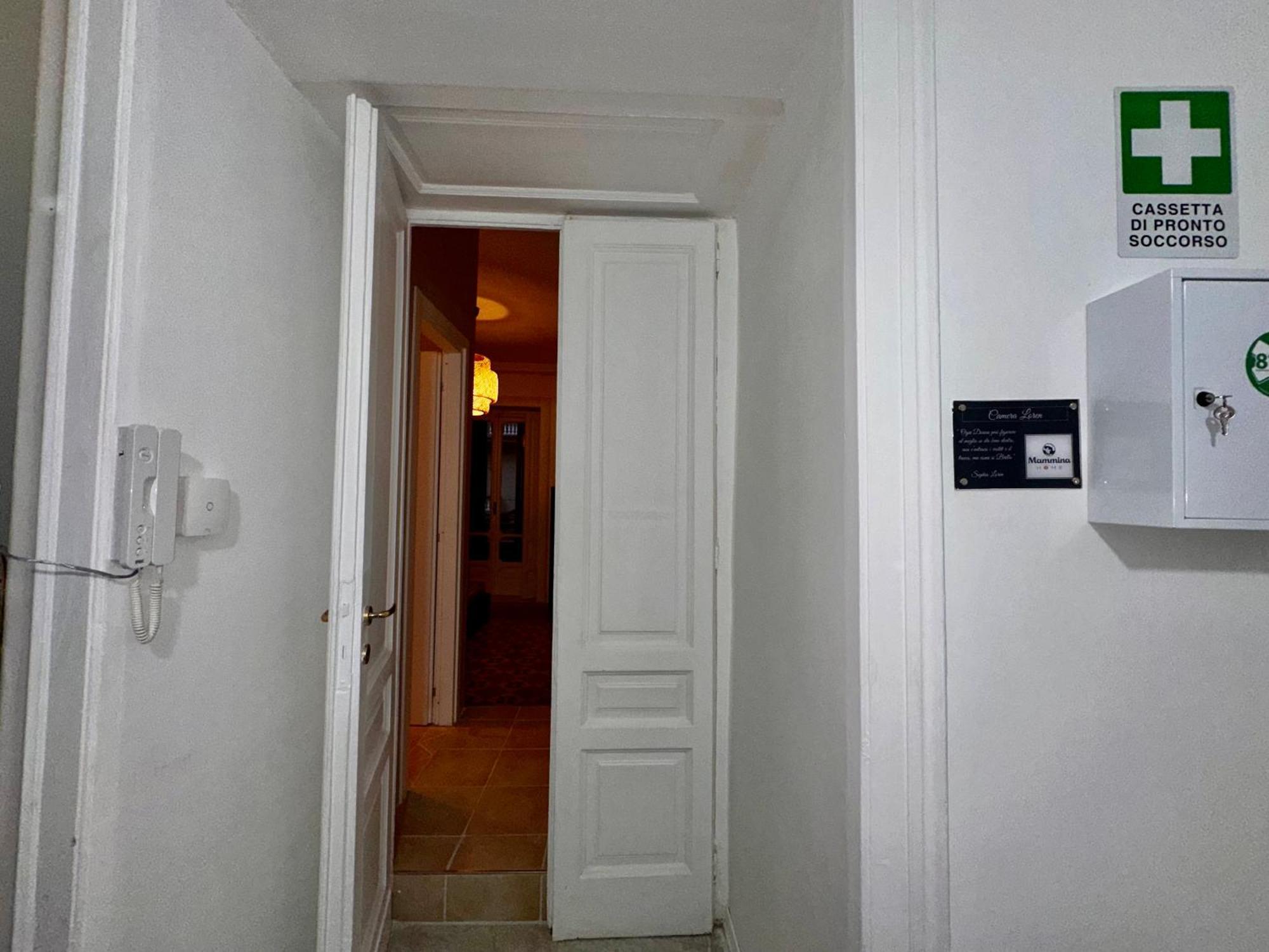 Mammina Home Napoli Exterior foto